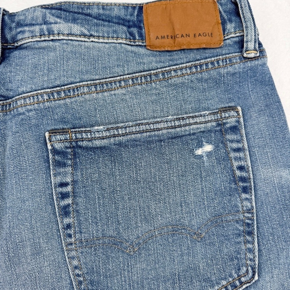 American Eagle AirFlex+ Tencel Distressed Jean Shorts 34 NWT - Picture 4 of 12